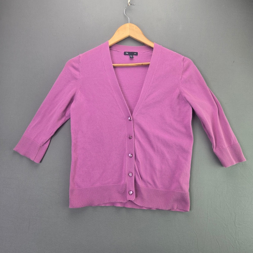 Gap Cardigan Sweater V-Neck 3/4 Sleeve M Purple Button Up Ribbed Knit Classic